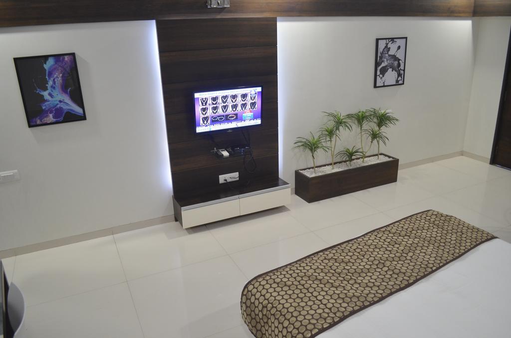 Kostamar Beach Resort Diu Zimmer foto